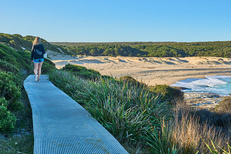 Strand mit Wanderweg im Royal National Park