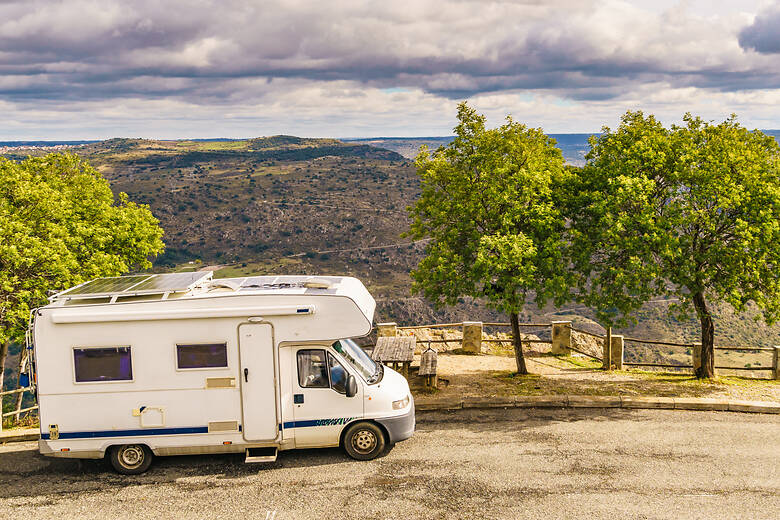 Camper im Weinanbaugebiet in Portugal