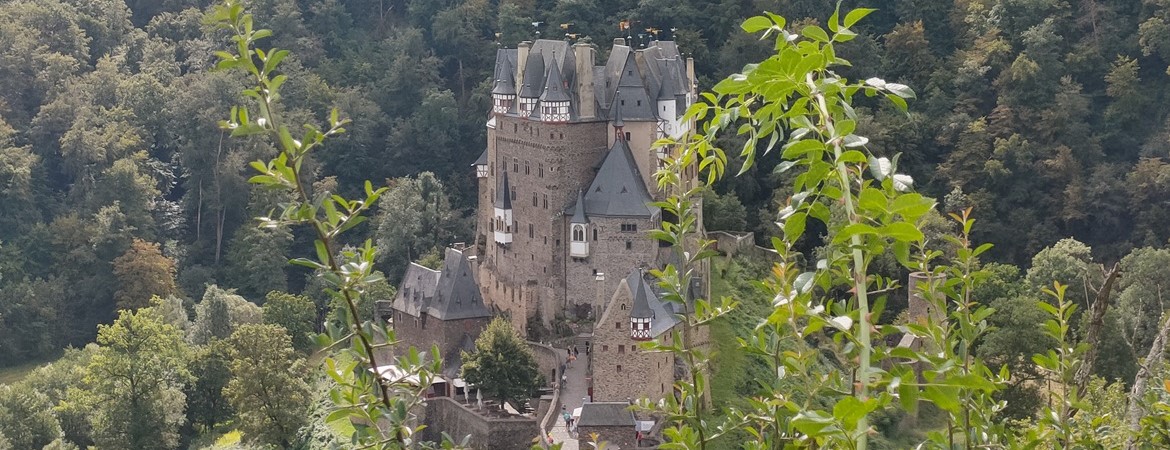 Camping an der Burg Eltz: Das solltet ihr für euren Besuch wissen
