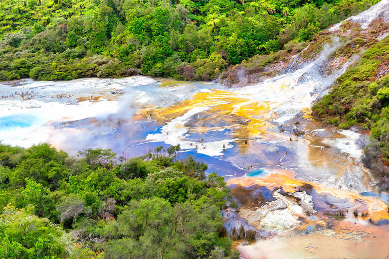 Geothermale Aktivitäten rund um den Lake Taupo in Neuseeland 