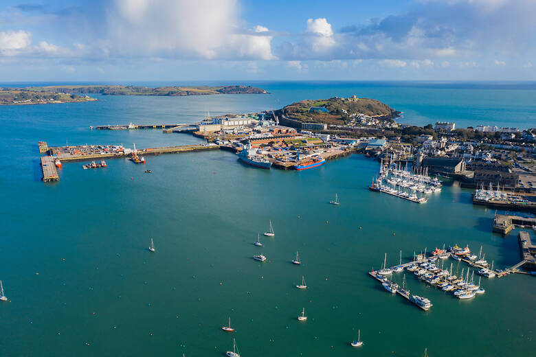 Blick auf den Hafen von Falmouth in Cornwall