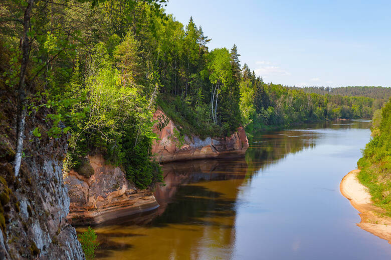 Fluss im Gauja-Nationalpark in Lettland 