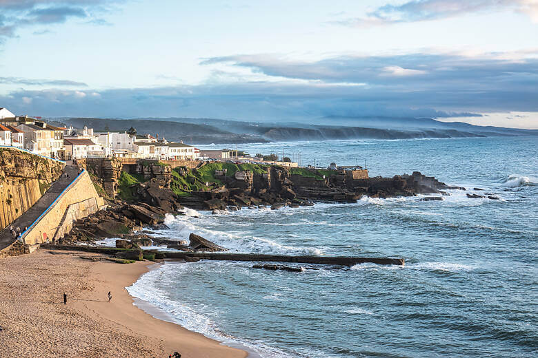 Fischerort in Portugal am Strand 