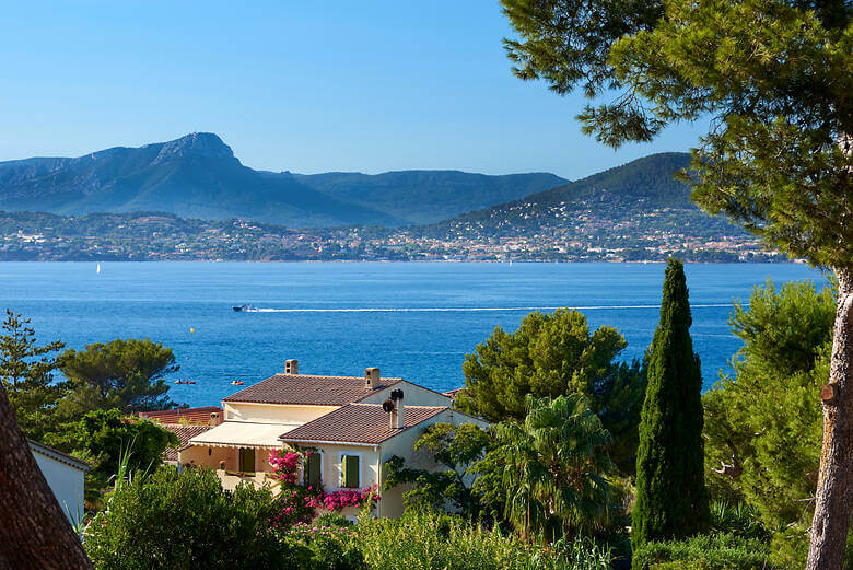 Berge und Meer in Südfrankreich